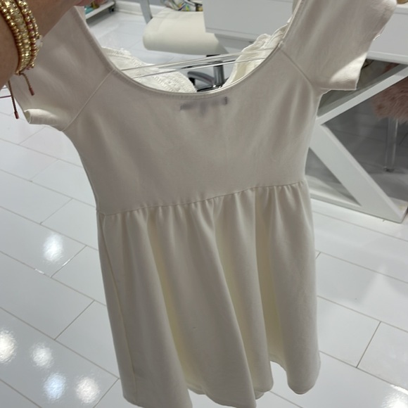Beautiful Lulu’s white dress size small - Picture 5 of 5